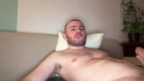 Snapshot of tommyflash_tut chatting on March 2, 8:57 pm tommyflash_tut online show from March 2, 8:57 pm