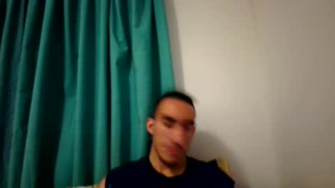 Snapshot of tommypv20 chatting on December 5, 1:25 am Tommy online show from December 5, 1:25 am