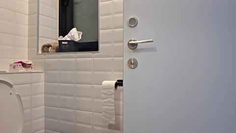 tomtom0505 online show from November 14, 5:47 pm