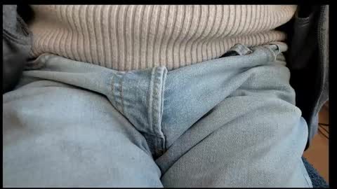 Tom online show from December 1, 8:39 am