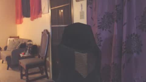 Snapshot of toni2814 chatting on September 27, 2:42 am Antonio online show from September 27, 2:42 am
