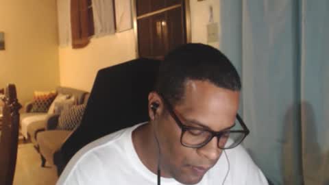 Antonio online show from March 9, 2:05 am