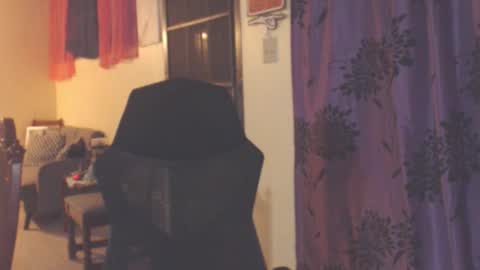 Snapshot of toni2814 chatting on September 29, 2:54 am Antonio online show from September 29, 2:54 am