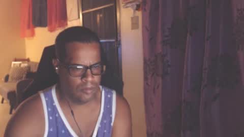 Snapshot of toni2814 chatting on October 8, 2:16 am Antonio online show from October 8, 2:16 am