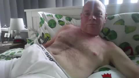 tonygibbson62 online show from December 2, 3:15 pm