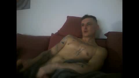 tonystrawberry online show from January 17, 11:00 pm