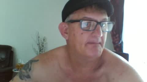 toolie49 online show from February 19, 12:46 am