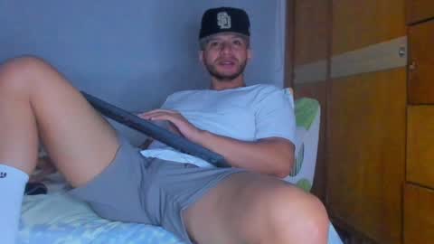 Tony Dee online show from December 6, 3:19 am