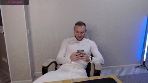 Glebaty online show from January 6, 7:35 pm