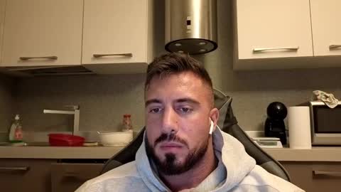 Snapshot of toro_arrapato chatting on October 20, 3:49 pm toro_arrapato online show from October 20, 3:49 pm