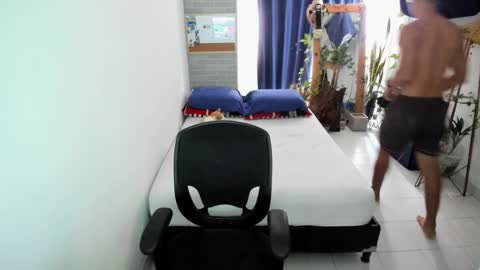 travis bakerr online show from January 22, 3:18 pm