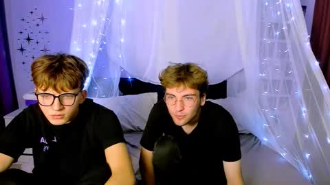 Travis online show from October 19, 7:17 pm