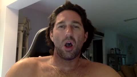 TravisKenn online show from January 13, 8:02 pm