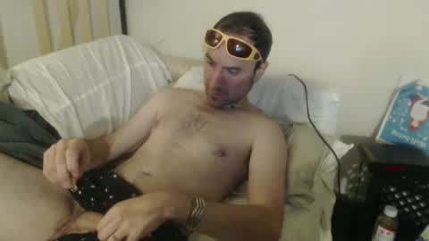 Snapshot of treehuggerhemp chatting on September 27, 3:59 am TreeHugger queer online show from September 27, 3:59 am