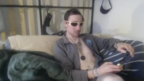 Snapshot of treehuggerhemp chatting on February 2, 9:45 pm TreeHugger queer online show from February 2, 9:45 pm