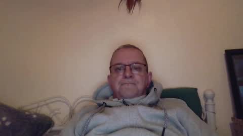 Fe-fi-fo-fum online show from December 21, 10:56 am