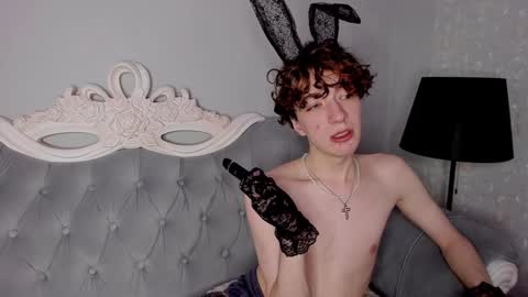 TrevorBenson online show from December 10, 1:44 pm