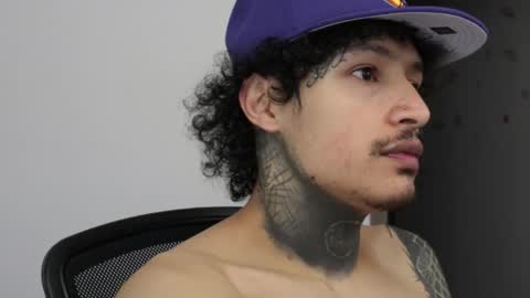 - trieone online show from February 10, 11:31 pm