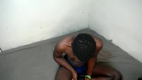 Trisboo5 online show from December 8, 9:57 am