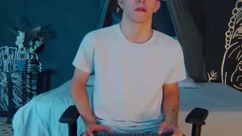trisstan_kane online show from June 29, 11:43 am