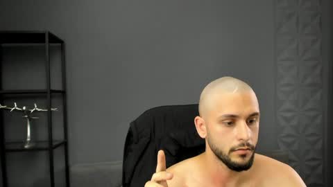 TroyWade online show from June 7, 7:04 am