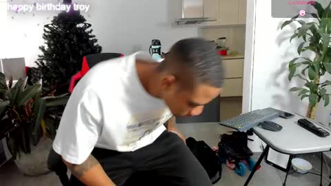 Troy wesly online show from December 18, 5:42 pm