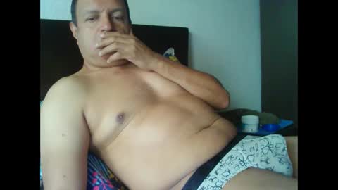 Snapshot of tuserasmia chatting on February 14, 9:21 pm Mario Ramirez online show from February 14, 9:21 pm