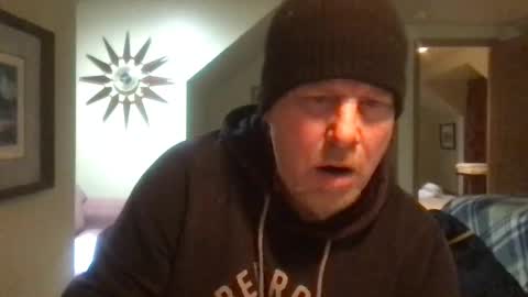 Snapshot of twiinsoul chatting on February 9, 3:00 am twiinsoul online show from February 9, 3:00 am