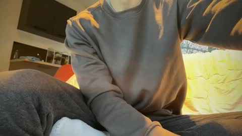 twinksweetlovehot online show from December 11, 1:44 pm