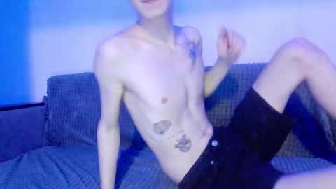 TwiShadow online show from February 11, 10:15 pm