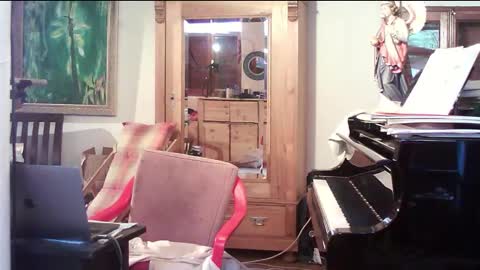 TobeBritta online show from September 21, 7:58 pm