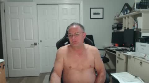 Twopeopleinlove online show from November 24, 10:38 am