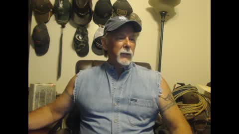 txlobo60 online show from April 21, 12:02 am