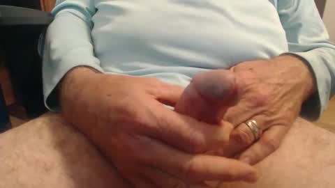 txpussyhound online show from November 10, 6:57 pm