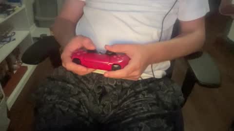 txsizedhog420 online show from December 15, 6:43 am