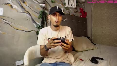 tyl3r_coop3r online show from September 17, 2:45 am