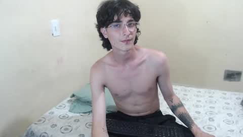 Snapshot of tyler__02 chatting on October 14, 10:17 pm tyler__02 online show from October 14, 10:17 pm