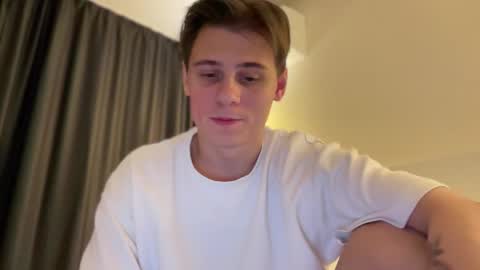 tyler_garrner online show from October 25, 2:52 pm