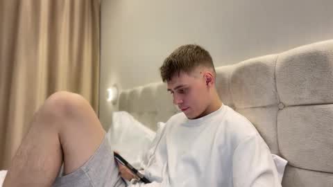 tyler_garrner online show from September 9, 5:56 pm