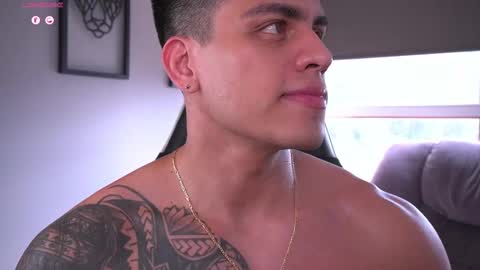 Snapshot of tyler_muscle chatting on September 23, 8:30 pm David online show from September 23, 8:30 pm
