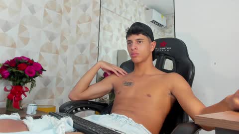 Snapshot of tyler_rodriguez chatting on January 29, 3:37 pm Tyler Rodriguez online show from January 29, 3:37 pm