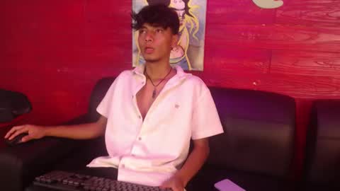 Snapshot of tyler_wolf_1 chatting on October 6, 11:26 am tyler_wolf_1 online show from October 6, 11:26 am