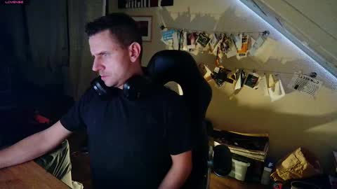 Sascha online show from November 9, 8:46 pm