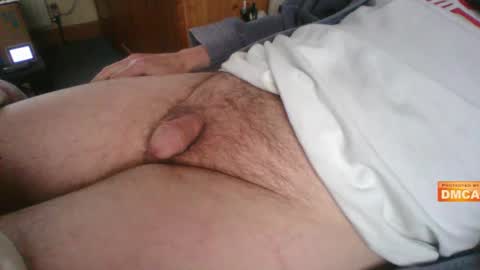 Hairy UK guy online show from January 5, 9:59 am