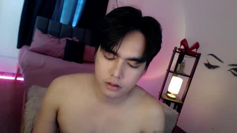 Snapshot of ultimatesexytrans chatting on October 9, 12:15 am Alex online show from October 9, 12:15 am