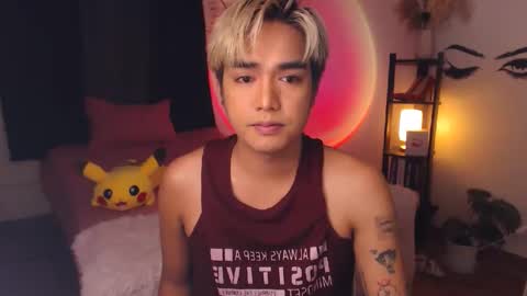 Snapshot of ultimatesexytrans chatting on February 17, 5:43 pm Alex online show from February 17, 5:43 pm
