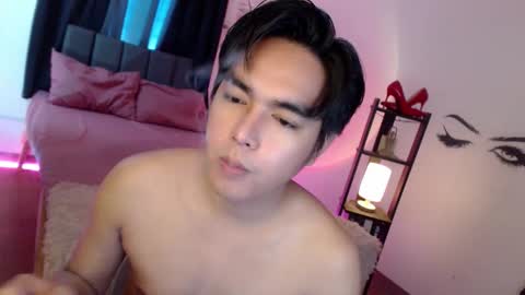 Snapshot of ultimatesexytrans chatting on October 7, 11:53 pm Alex online show from October 7, 11:53 pm
