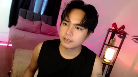 Snapshot of ultimatesexytrans chatting on October 13, 12:05 am Alex online show from October 13, 12:05 am