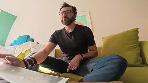 ultratoaster online show from December 5, 6:37 pm