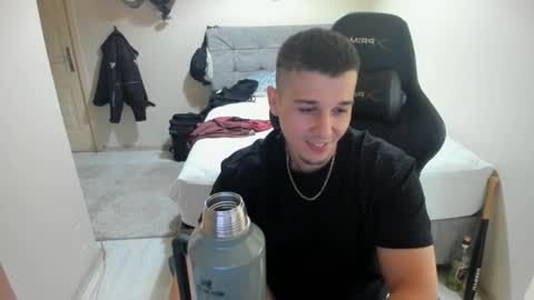 Snapshot of ulxer chatting on September 14, 6:32 pm hi im mike tyson - online show from September 14, 6:32 pm